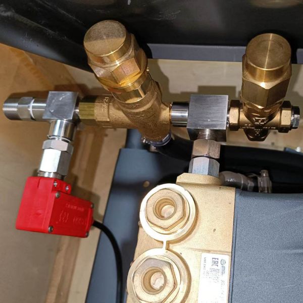 高壓清洗機(jī)安全閥 高壓清洗機(jī)安全閥