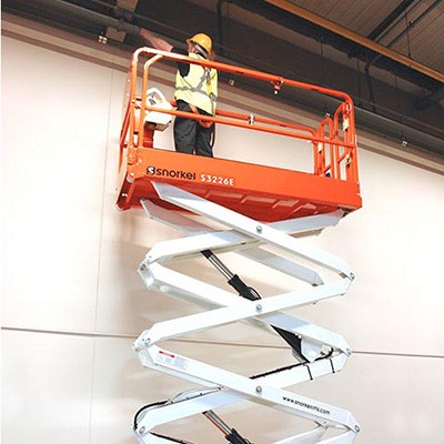 剪叉式高空作業平臺